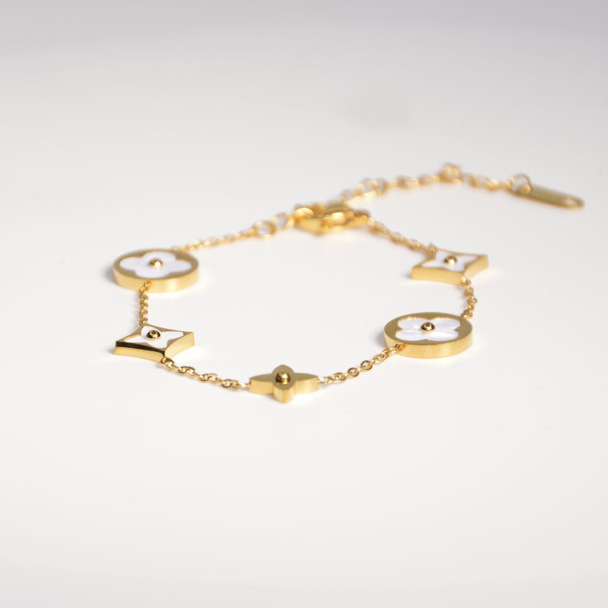 #011 Blütenarmband - Bloom & Boujee -