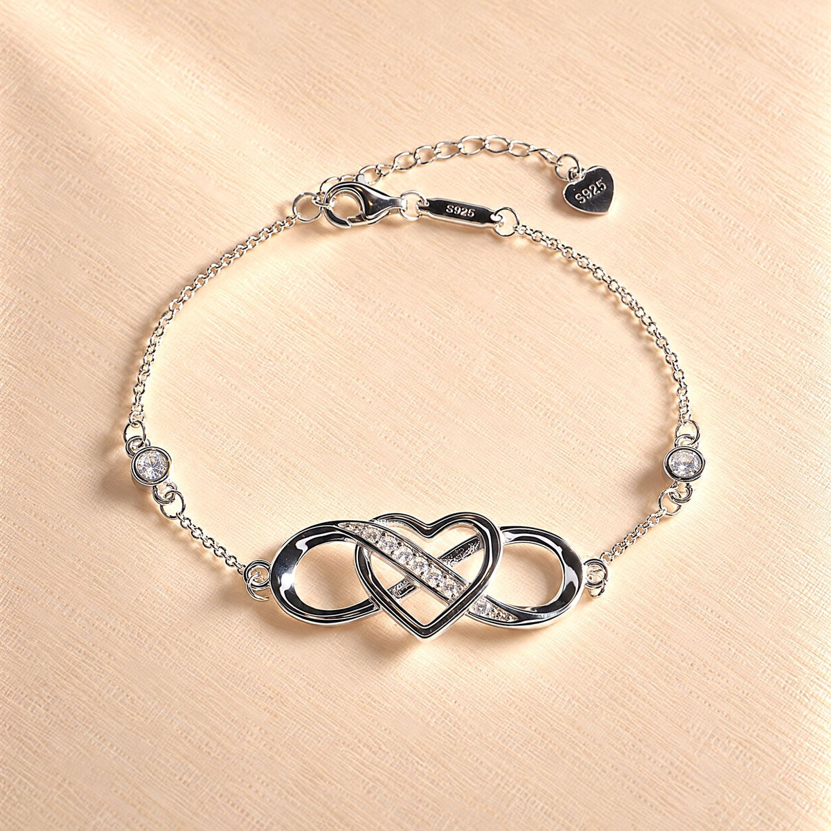 #014 Liebesarmband - Love me Endlessly - 925 Sterling Silber