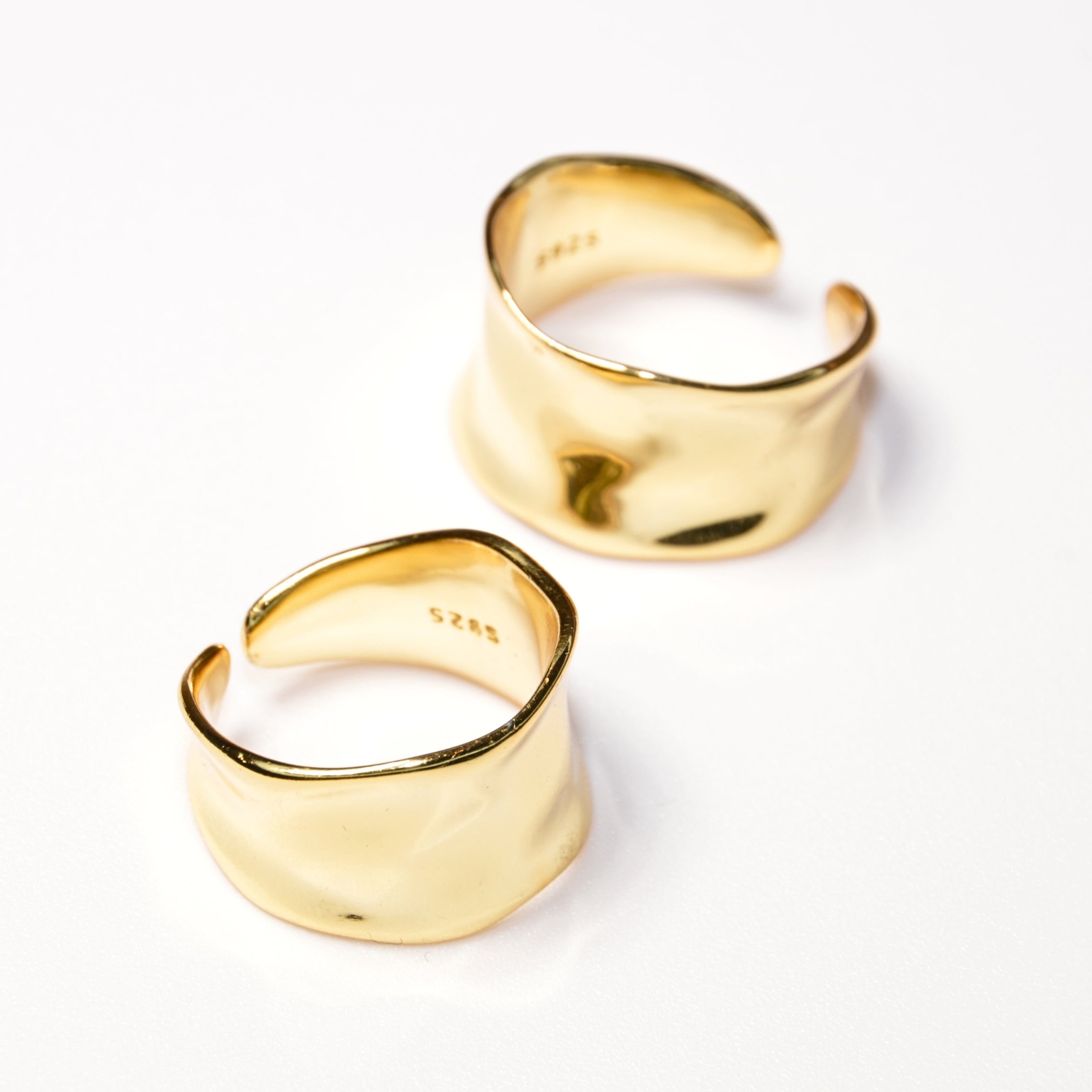 #011 Markanter-Statement-Ring "No Saint" - gold