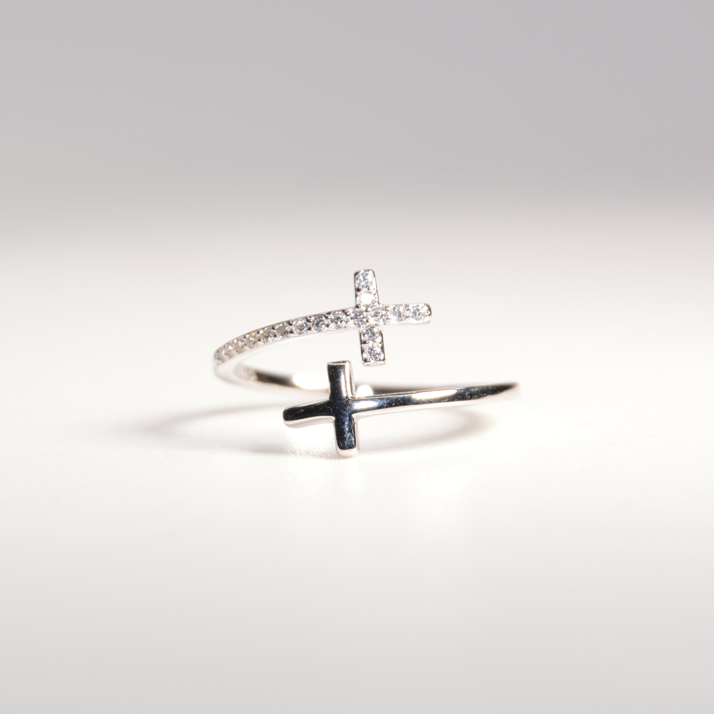 021 Sexy-Kreuz-Ring 